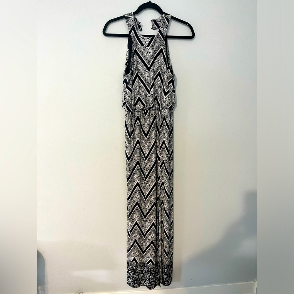 Three‎ Pink Hearts Size Medium Dress Black White Pattern